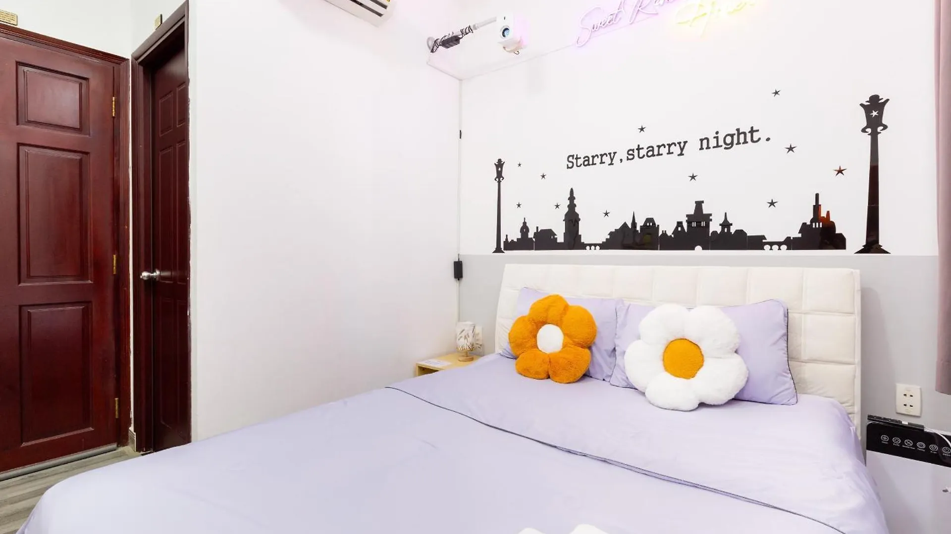 Homestay Sweet Rentals Homes - Netflix & Walkin To Bui Vien Ho Chi Minh City